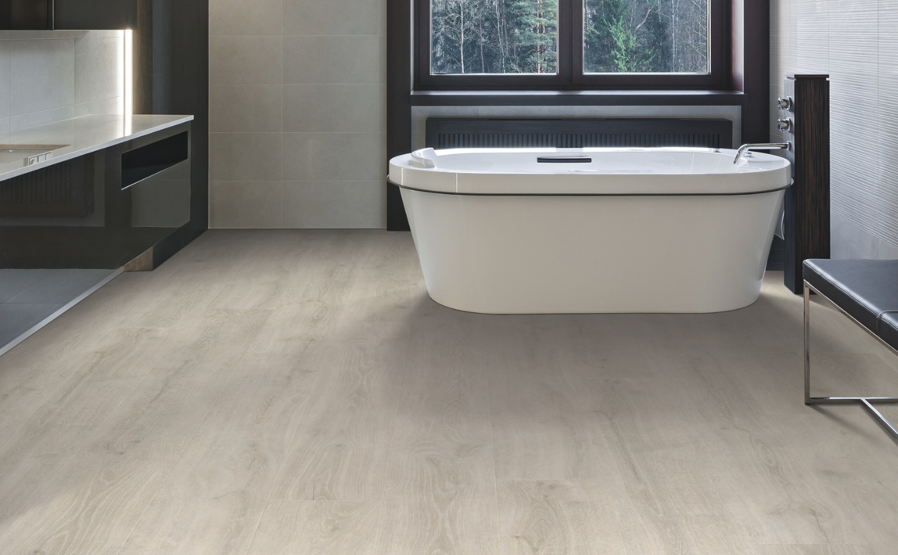 Laminate in a bathroom with a bathtub