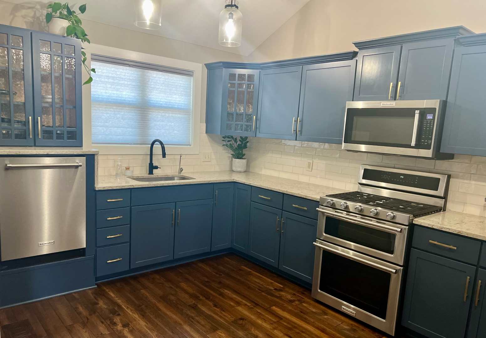 Paradise Carpet One Countertop Installation and Backsplash